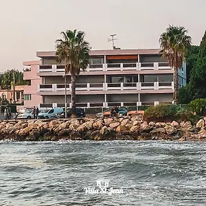 St Jean Vue Pied Dans L Eau La Ciotat